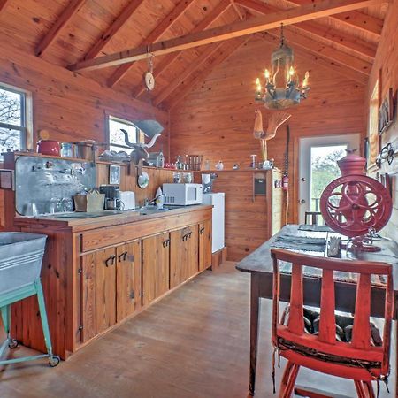 Ark Bunkhouse Fredericksburg Hideaway With Hot Tub Villa Exterior photo