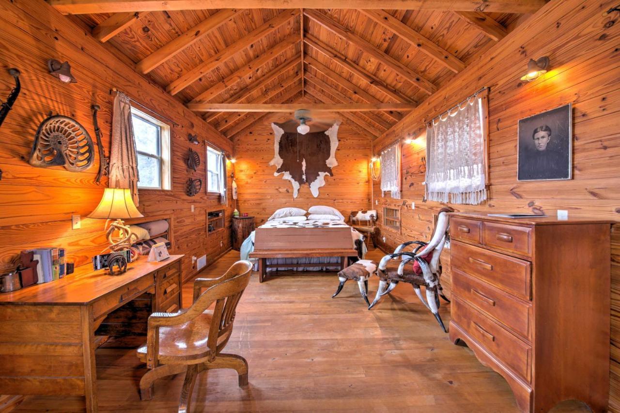 Ark Bunkhouse Fredericksburg Hideaway With Hot Tub Villa Exterior photo